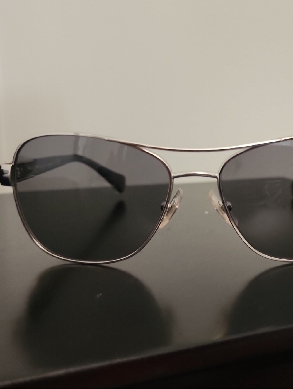 Classic Silver Metal Aviator Sunglasses - Black Lenses